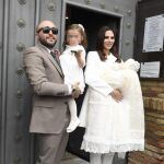 Kiko Rivera e Irene Rosales con sus dos hijas/ Fotos: Cordon press