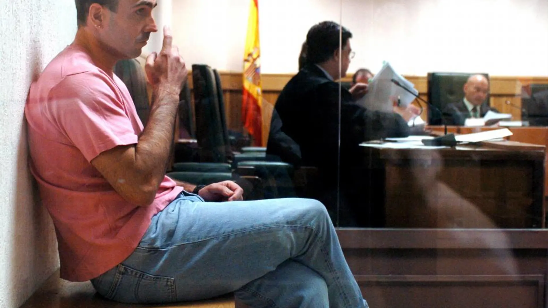 Alvaro Juan Arri Pascua,l en el juicio contra él por el atentado del 29 de julio de 1994 en la plaza de Ramales de Madrid, será trasladado desde la cárcel de Castellón a la de Burgos