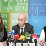 Los responsables de ATA Yolanda Ferreras, José Miguel García y María Jesús Pérez