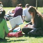 Tras los ordenadores un «salario» de 2800 euros para universitarios