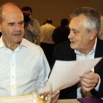Los expresidentes de la Junta de Andalucía, José Antonio Griñán y Manuel Chaves
