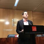Ignacio Aguado no incurriò en revelación de secretos porque se limitó a informar de la sandion, sin desvelar la identidad de la afectada, sostiene la Fiscalía