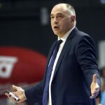 El entrenador del Real Madrid, Pablo Laso, en un momento del partido ante el Valencia