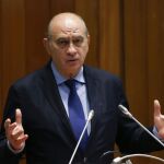 El ministro del Interior, Jorge Fernández Díaz, durante su intervención hoy en la inauguración de la reunión de directores de Centros Penitenciarios y de Centros de Inserción Social (CIS) de España.