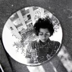 Vivian Maier, en un autorretrato de la exposición