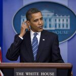 Obama llama por teléfono al sargento que detuvo a un profesor negro y reconoce que se equivocó de palabras