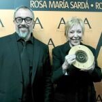 Álex de la Iglesia y Rosa María Sardà, ayer durante la concesión de la medalla