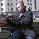 Alí Ouattara, el padre del niño de la maleta