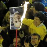 Reiterados escraches al juez y a su familia