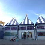 Fachada del CIE de Aluche