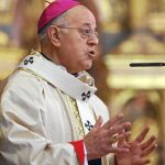 Ricardo Blázquez en la homilía en la catedral de Valladolid en una jornada protagonizada por el Encuentro entre la Virgen y su hijo resucitado, como en Zamora y Palencia