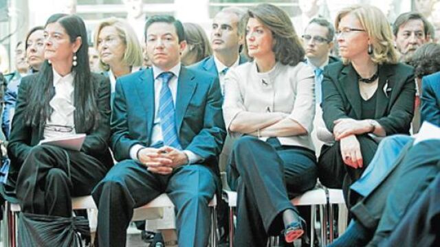 Dos sillas vacías y muchas «porras»