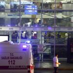 Ambulancias en el aeropuerto de Ataturk