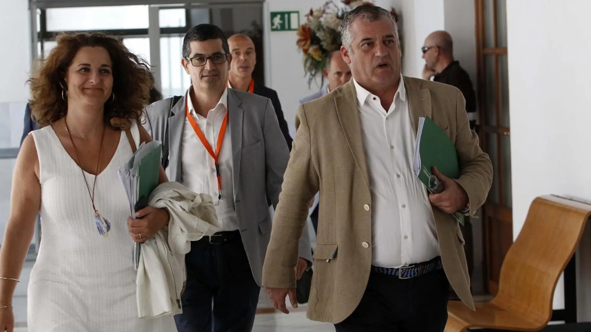 El año que viene Andalucía dispondrá de casi 360 millones para fomentar el empleo. En la imagen, el consejero Javier Carnero (Foto: Manuel Olmedo)