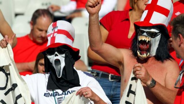 Seguidores británicos antes del partido