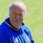 Del Bosque, sonriente en el último entrenamiento de la Selección antes de viajar a París