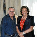 La alcaldesa de Valencia, Rita Barberá, junto al párroco Castellanos