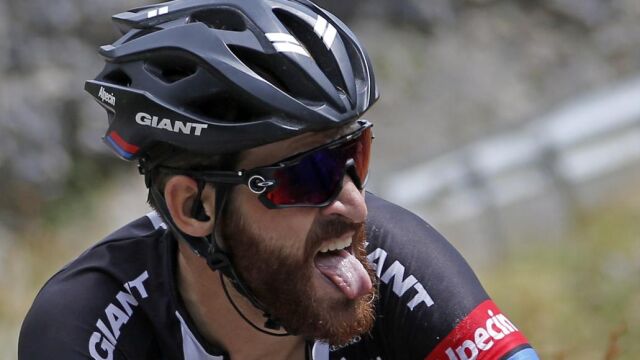 El alemán Simon Geschke, vencedor hoy de la primera subida a los Alpes