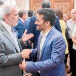 Marzà (dcha), conversa con el rector de la UV en su toma de posesión
