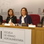 La consejera de Agricultura y Ganadería, Milagros Marcos, presenta la II edición de la Escuela de Verano «Agricool» junto a Nuria de Pedraza, Jorge Llorente y María Ángeles Sobaler