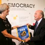 Blatter, en una de sus visitas al Centro Nobel de la Paz de Oslo