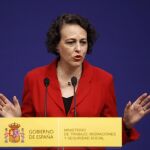 La nueva ministra de Trabajo, Migraciones y Seguridad Social, Magdalena Valerio, durante su intervención ayer en el acto de la toma de toma de posesión de su cargo / Efe