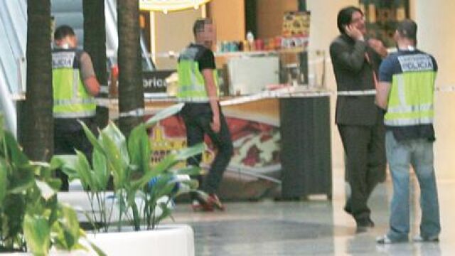Asalto a tiros en un centro comercial