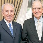 Mitchell, ayer, a primera hora con Simon Peres