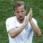 Harry Kane aplaude al abandonar el terrano de juego en el partido ante Panamá. Efe