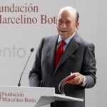 Emilio Botín recibe el alta en el Hospital Marqués de Valdecilla