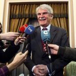Alfonso Dastis, a su llegada a Teherán, donde comenzará una visita de carácter político y económico. EFE/Mariscal