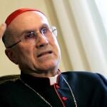 Tarsicio Bertone, cardenal camarlengo