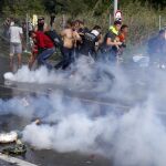 Los refugiados protestaban por el cierrede la frontera con Serbi