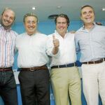 Zoido navega «firme» hacia la Alcaldía frente al «torbellino fugaz» de Espadas