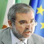 Educación cambia de centro a una menor a final de curso por no corresponderle