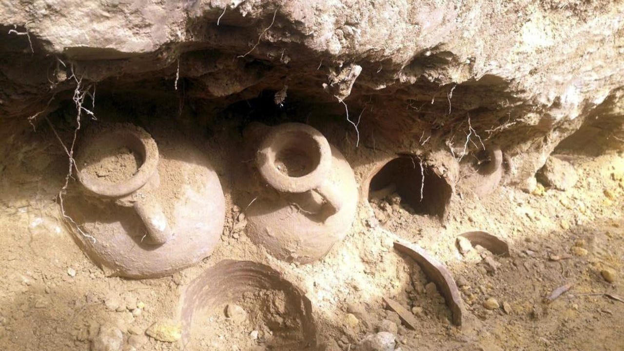 Unos investigadores encuentran un tesoro de más de 2.000 años oculto entre las ruinas de una casa incendiada en Francia