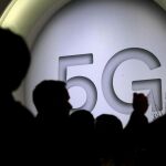 Vista de un cartel que anuncia la nueva tecnologia 5G