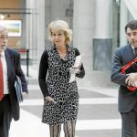 Esperanza Aguirre presentó junto con su vicepresidente, Ignacio González, y el consejero de Economía, Antonio Beteta, el nuevo proyecto de Ley