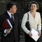 Ed Balls y su mujer, Yvette Cooper, favoritos para el mismo cargo