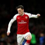  Özil lidera un bloque irregular