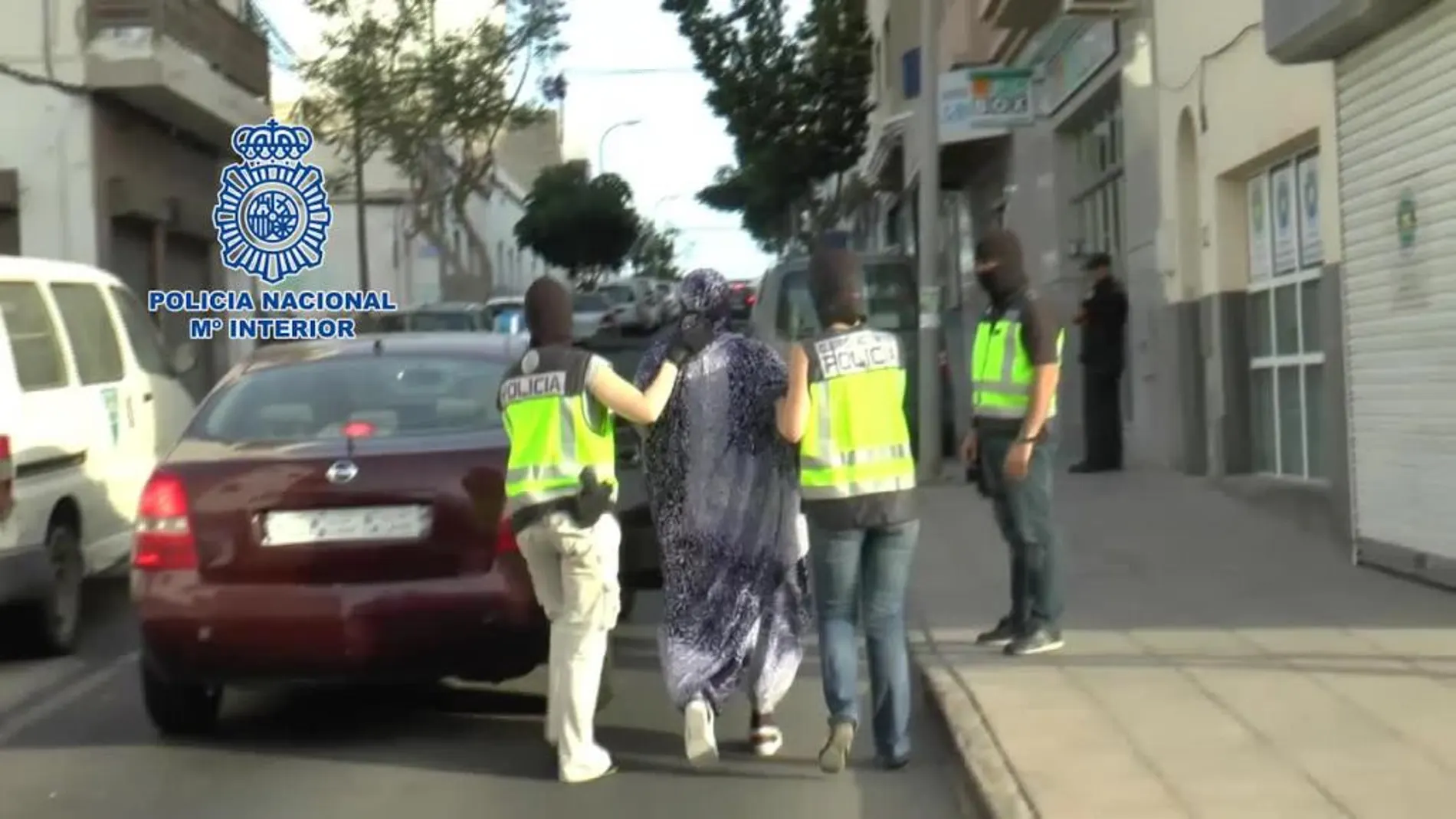 Edificio de Lanzarote, donde una mujer española, conversa al Islam, ha sido detenida acusada de radicalizar y reclutar niñas y adolescentes.