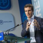 El vicesecretario de Comunicación del PP, Pablo Casado, durante la rueda de prensa que ha ofrecido hoy.
