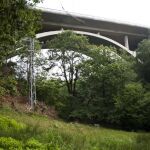 La Guardia Civil investiga el fallecimiento de la joven holandesa de 17 años que murió cuando se disponía a hacer puenting en el viaducto de Cedeja (en la imagen).