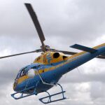 Un radar Pegasus que controla la velocidad desde un helicóptero en las carreteras