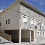 Fachada del edificio en el que se encuentra la vivienda.