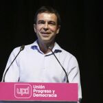 El candidato "oficialista"Andrés Herzog es el nuevo líder de UPyD.