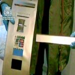 Los «ingenieros» de la banda crearon cajeros simulados que copiaban los datos de las tarjetas y se las enviaban de forma inalámbrica