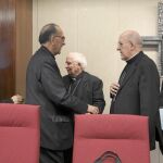 Los cardenales Ricardo Blázquez, Antonio Cañizares, Juan José Omella, Carlos Osoro, y el nuncio apostólico Renzo Fratini, ayer, en la inauguración de la Asamblea Plenaria