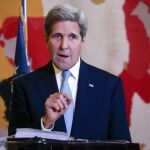 El secretario de Estado de Estados Unidos, John Kerry, tras la reunión mantenida en Roma con miembros de la coalición