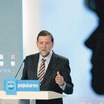 Mariano Rajoy, ayer, durante la presentación en la sede del PP